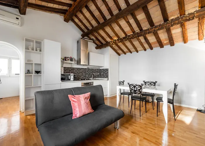 Pavone Centre Romantic Appartamento *